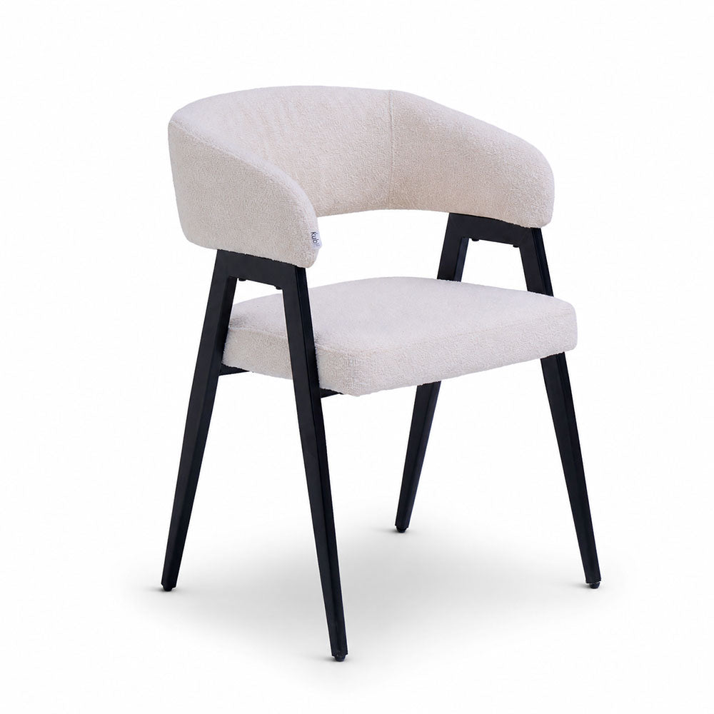 Vera – sedia in bouclé con gambe in metallo nero