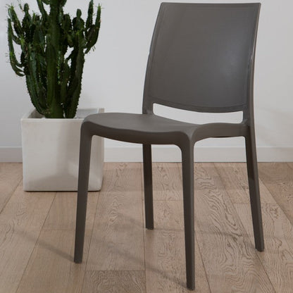 Carmen – sedia in polipropilene dal design lineare