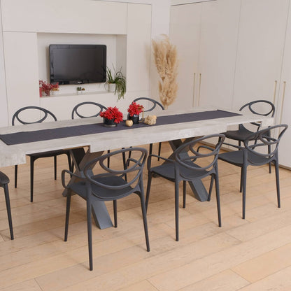 Charlotte – sedia in resina monoblocco con braccioli