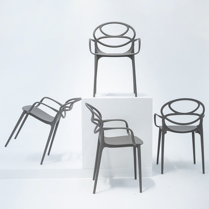 Charlotte – sedia in resina monoblocco con braccioli