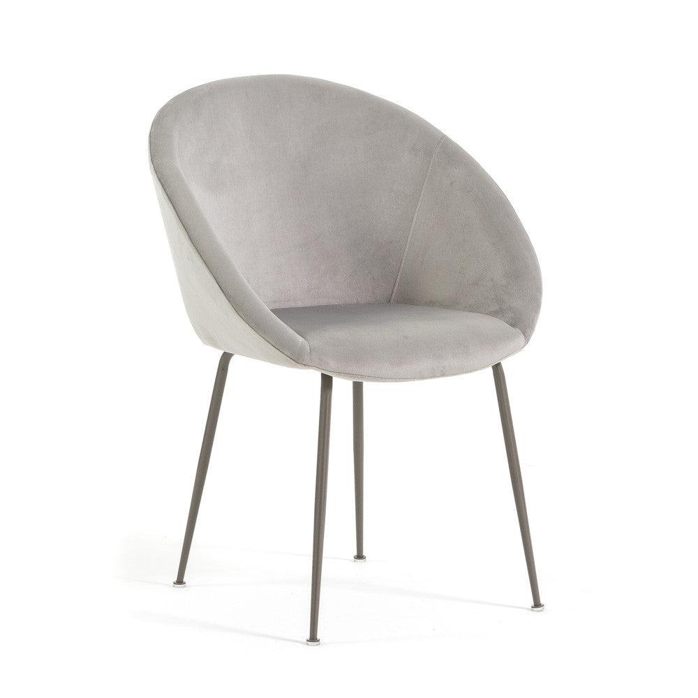 Iris – sedia in velluto o bouclé con gambe in metallo