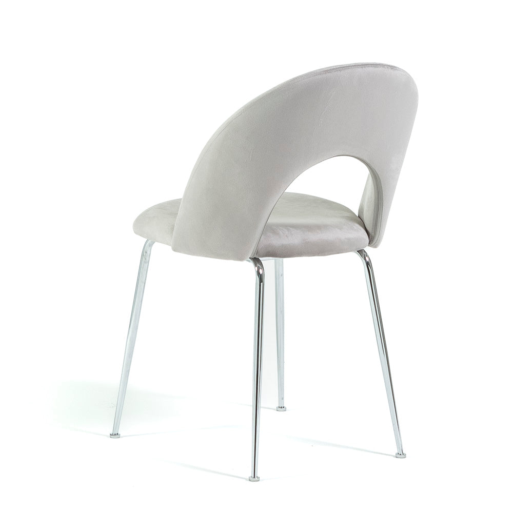 Margot – sedia in velluto con schienale curvo e gambe in metallo