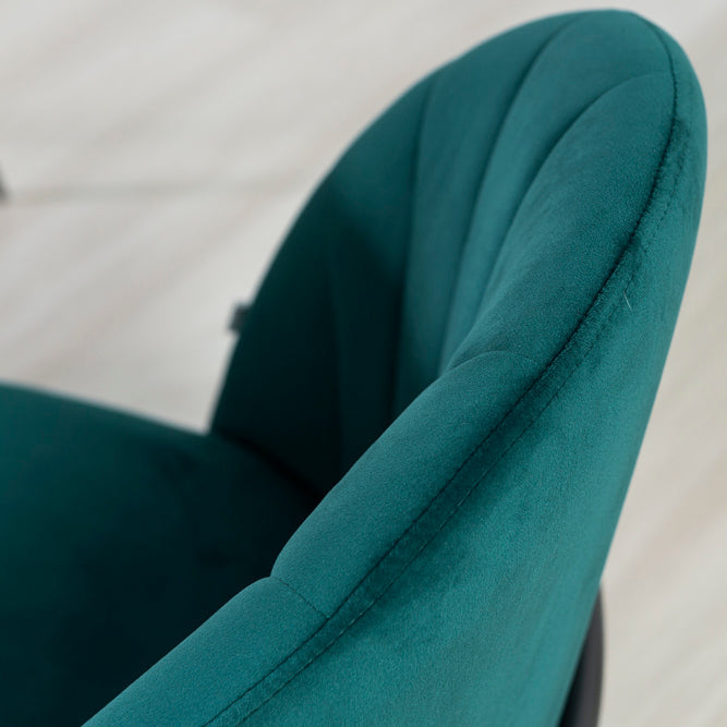 Sonia – sedia in velluto con schienale interno trapuntato