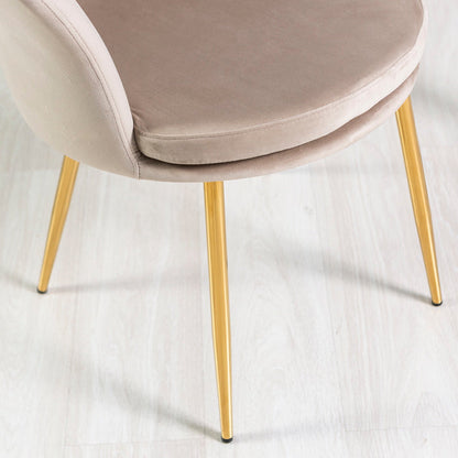 Shelly – Poltroncina design petali in velluto con gambe in metallo