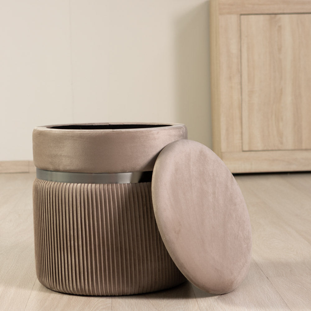 Yuma – pouf contenitore in velluto a coste con dettaglio metallico