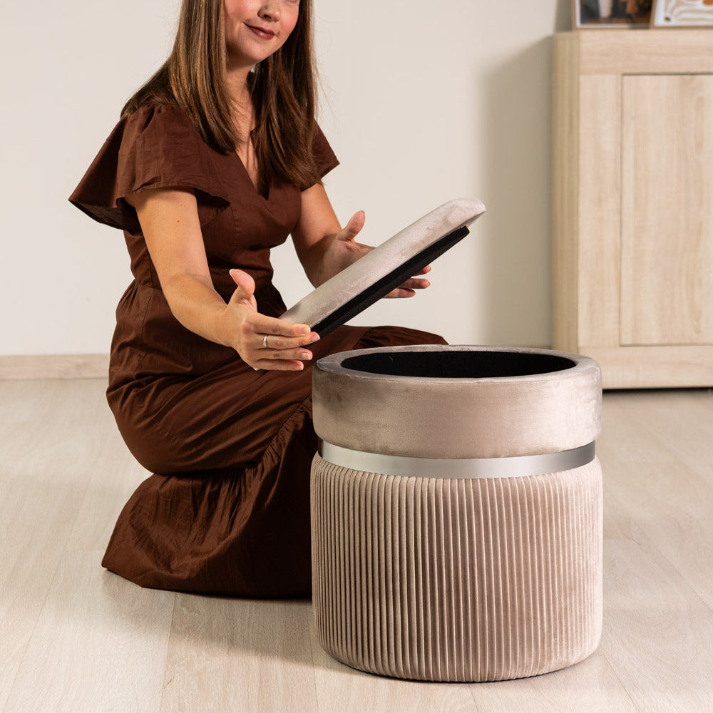 Yuma – pouf contenitore in velluto a coste con dettaglio metallico