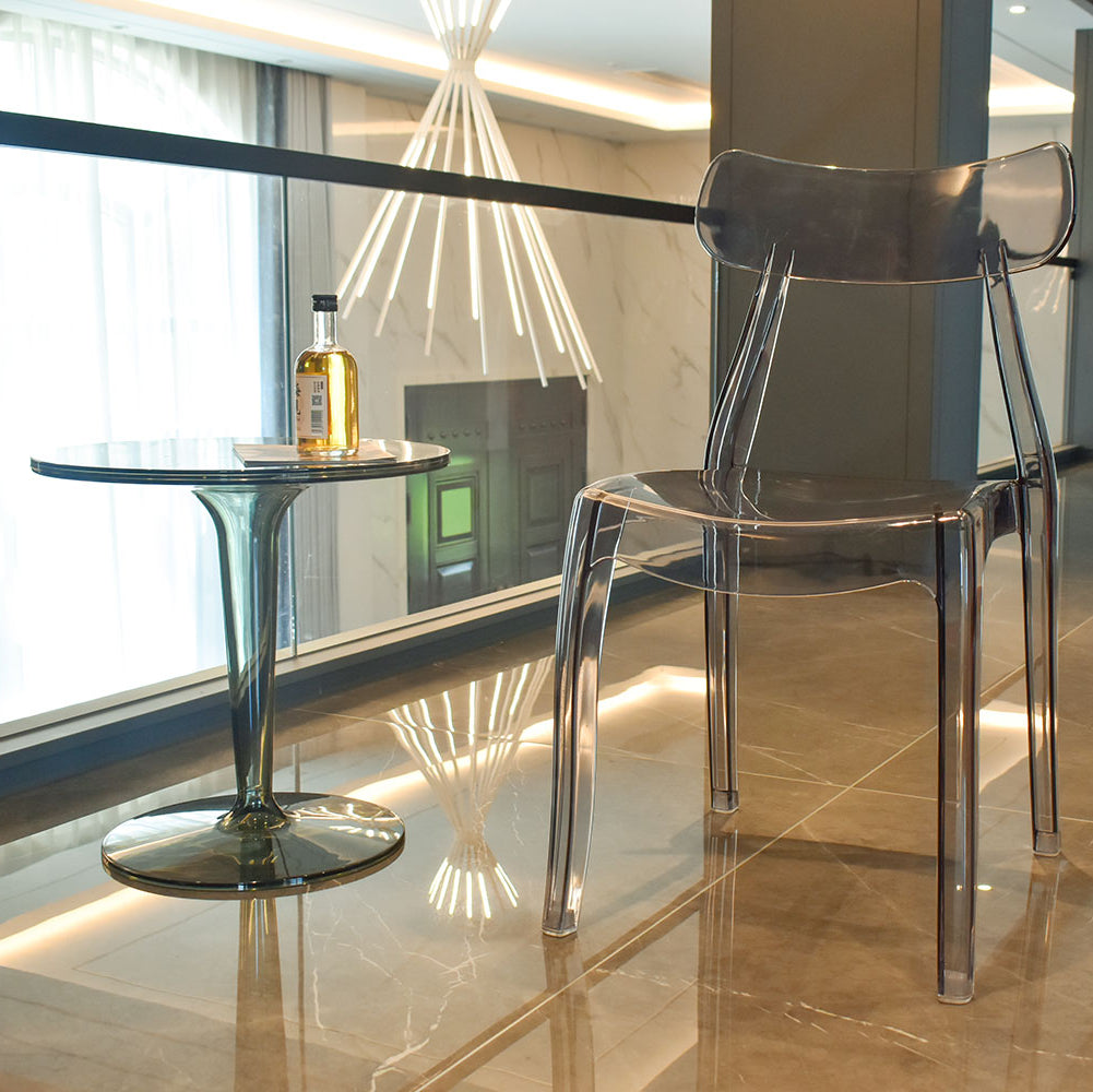Miro – tavolino in policarbonato trasparente con design tulip