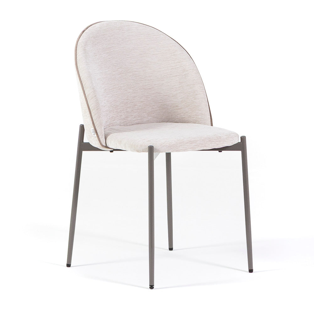 Silvia – sedia soft-touch con bordo a contrasto e gambe in metallo