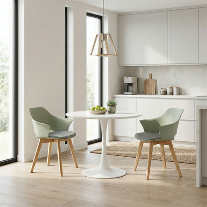 Marta – sedia in resina con gambe in legno e cuscino