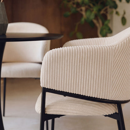 Grace – Poltroncina in velluto a coste con gambe in acciaio