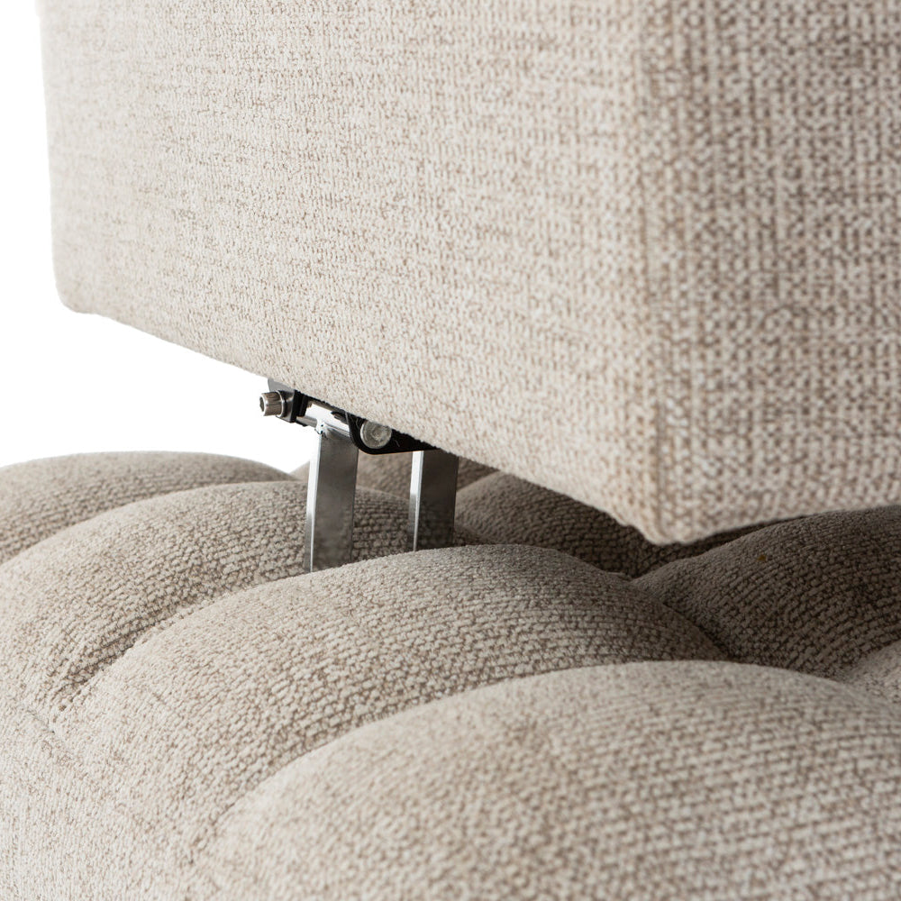 Flow – poltrona imbottita in bouclé con seduta regolabile