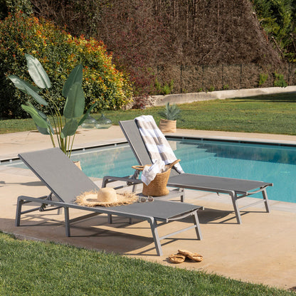 Duna – set 2 lettini prendisole con tavolino in alluminio