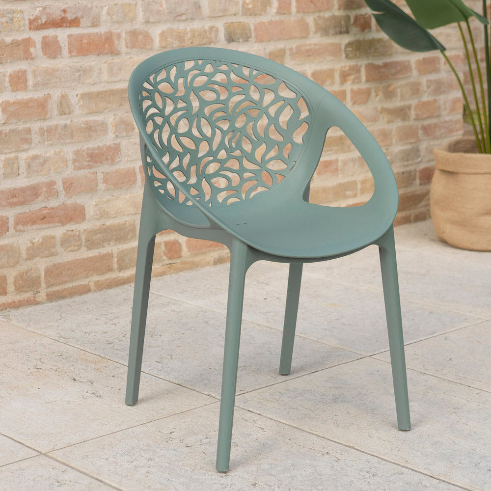 Ambra – sedia in polipropilene da giardino dal design traforato