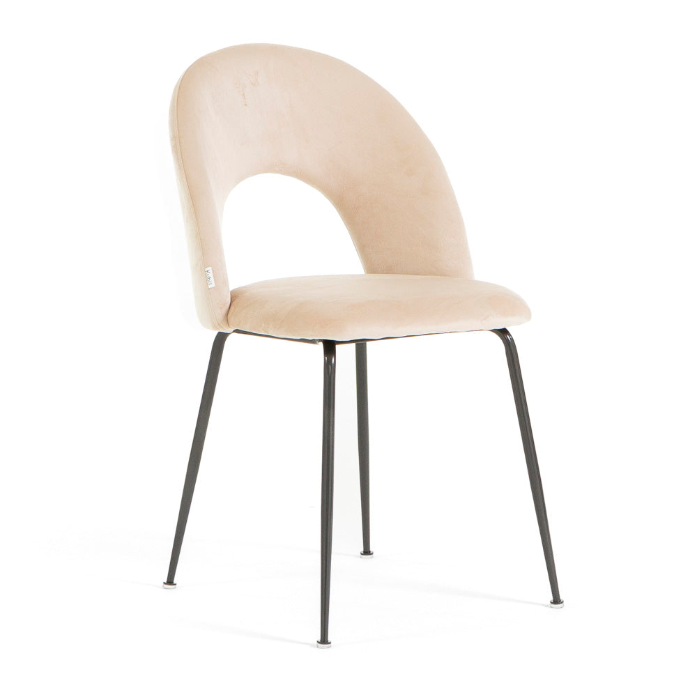 Margot – sedia in velluto con schienale curvo e gambe in metallo