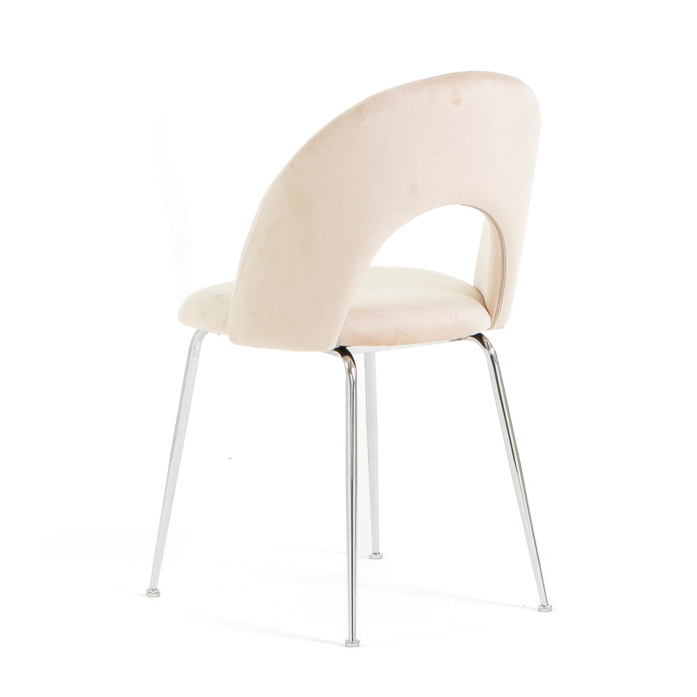 Margot – sedia in velluto con schienale curvo e gambe in metallo