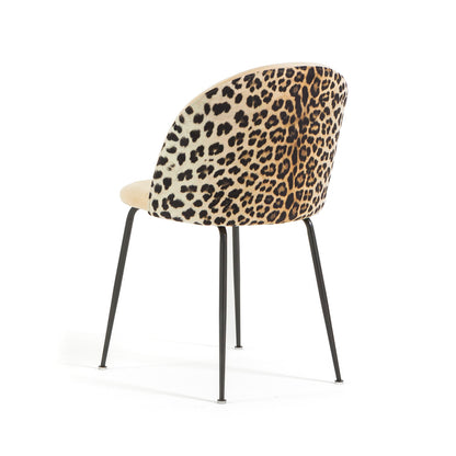 Sara – sedia in velluto decorato con gambe in metallo
