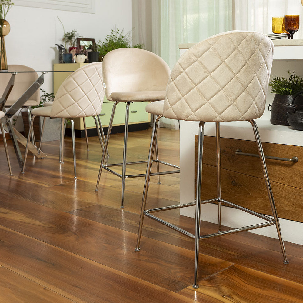 Sara XL – sgabello da cucina in velluto e gambe metallo