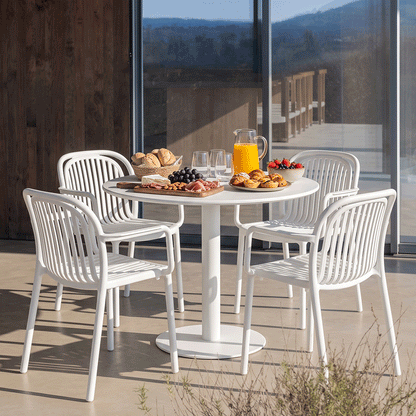 Eloisa – sedia da esterno in resina con struttura a listelli