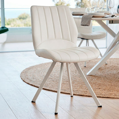 Luana – sedia in ecopelle con cuciture verticali e gambe in metallo